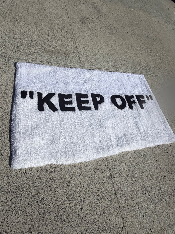 “KEEP OFF”🚫